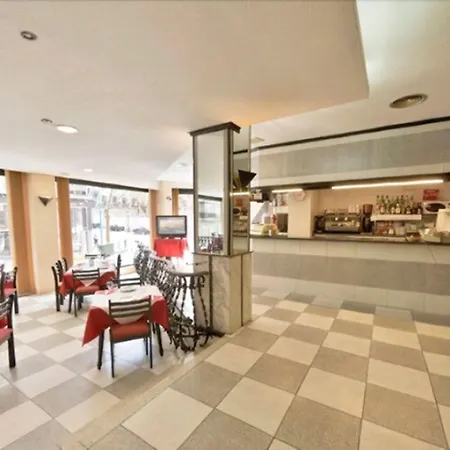 酒店 维尼萨酒店 2*